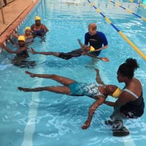 Domestic Workers Learn To Swim 09